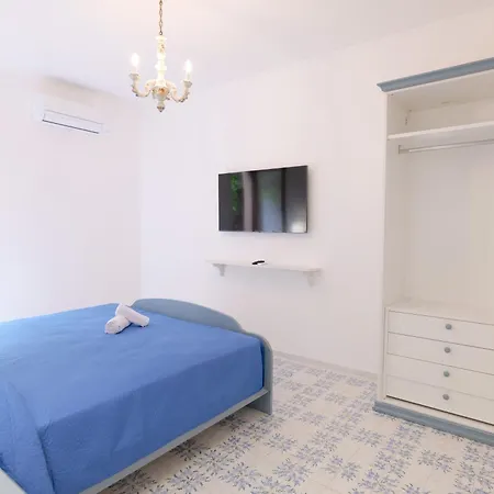 - The Echo Of The Sirens Apartment *